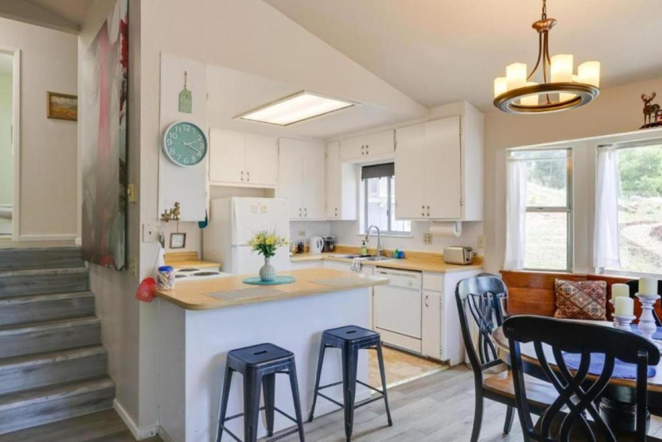 New! Cozy & Secluded House W/deck - Near Yosemite! Holiday home *